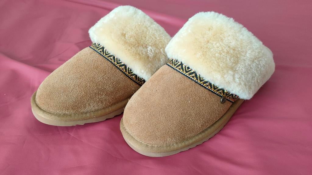 Warmbat pantoffels, maat 42, merinowol, Ophalen of Verzenden, Zo goed als nieuw, Pantoffels of Sloffen