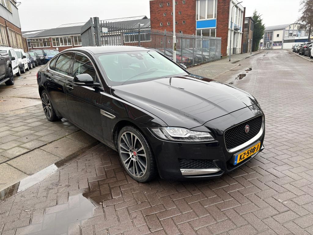 Jaguar XF 3.0d Portfolio, Automaat, Achterwielaandrijving, Gebruikt, 2000 kg