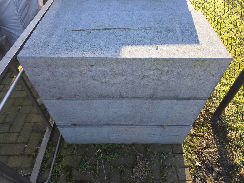 Funderingsblok 1 meter bij 50 centimeter bij 30 dik tweede k, Ophalen of Verzenden