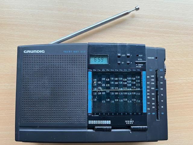 Grundig Wereld radio, Audio, Tv en Foto, Radio's, Ophalen, Zo goed als nieuw, Wereldontvanger