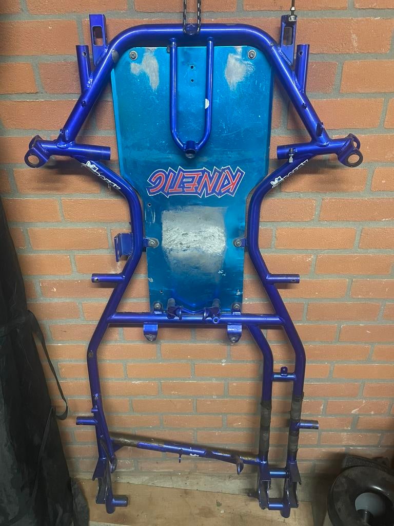 Energy 2 takt frame met achteras en remsupport., Ophalen, Gebruikt, Kart