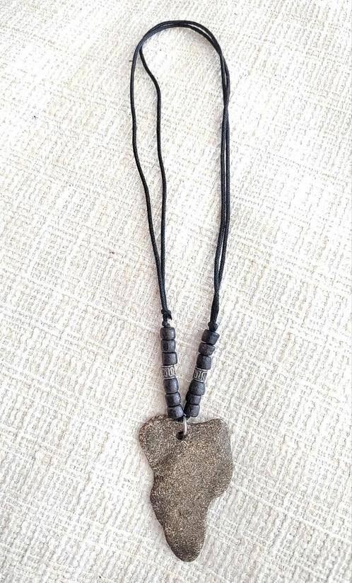 Ketting mineraal steen hanger zwart houten metalen kralen, Sieraden, Tassen en Uiterlijk, Kettingen, Zo goed als nieuw, Steen of Mineraal