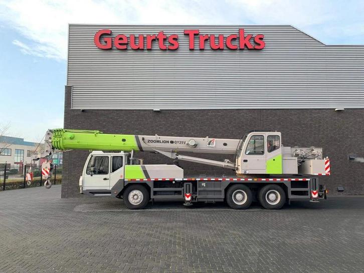 Zoomlion QY25V51.5 25 TONS CRANE/KRAN/GRUA/KRAAN (bj 2016), Zakelijke goederen, Machines en Bouw | Kranen en Graafmachines, Kraan
