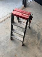 Altrex Taurus Trap (Vier Treden), Doe-het-zelf en Verbouw, Ladders en Trappen, Ophalen, Zo goed als nieuw, Minder dan 2 meter