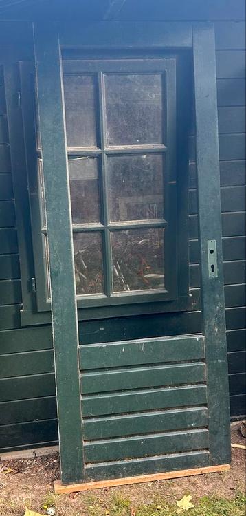 Hardhouten Buitendeur met Glas beschikbaar voor biedingen