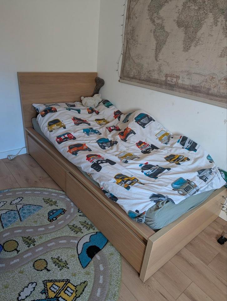 Ikea Malm eenpersoons bed, beuken kleur, Huis en Inrichting, Slaapkamer | Complete slaapkamers, Gebruikt, Eenpersoons, Ophalen