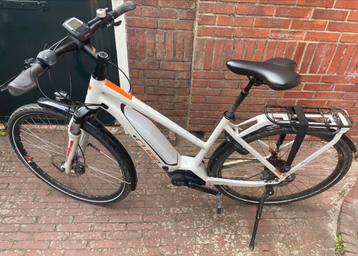 Cube electronische elektrische fiets wit touring hpa beschikbaar voor biedingen
