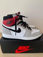 Jordan 1 High Light Smoke Grey - Maat 42.5 - Gedragen, Kleding | Heren, Schoenen, Overige kleuren, Ophalen of Verzenden, Sneakers of Gympen