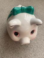 spaarpot spaarvarken  wit met groene strik steen aardewerk, Ophalen, Zo goed als nieuw, Steen, Aardewerk of Keramiek, Dier
