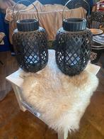 2 mooie landelijke grote windlichten in zwart/donker bruin, Huis en Inrichting, 25 tot 50 cm, Zwart, Ophalen of Verzenden, Zo goed als nieuw