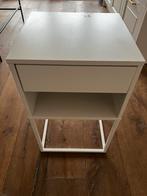 1x White VIKHAMMER Bedside table, 40x39 cm, Huis en Inrichting, Slaapkamer | Nachtkastjes, Minder dan 45 cm, Zo goed als nieuw