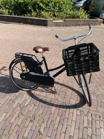 Leuke kinderfiets met krat, zwart 24 inch