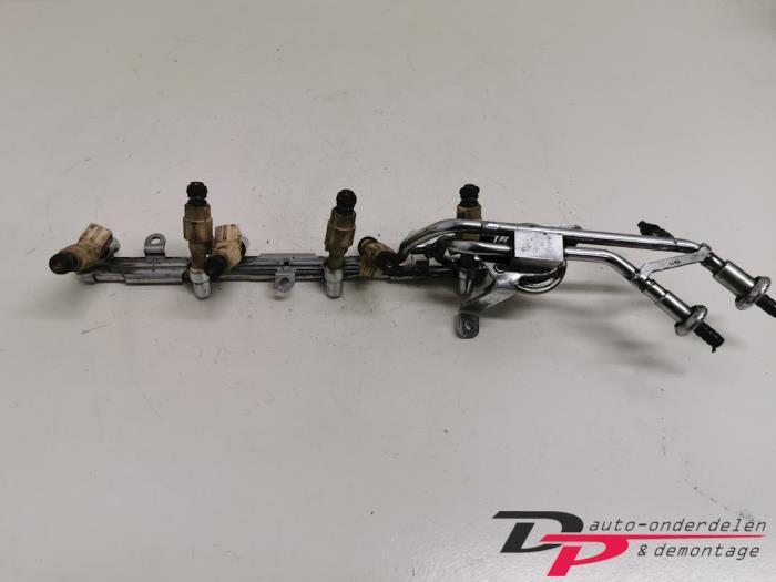 Galerij (Injectie) van een Ford Mondeo, Auto-onderdelen, Brandstofsystemen, Ford, Gebruikt, 3 maanden garantie, Ophalen of Verzenden