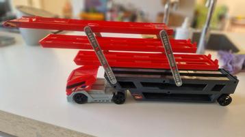 Hotwheels mega oplegger beschikbaar voor biedingen