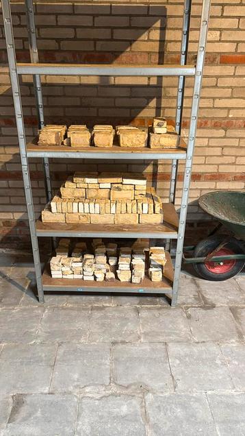 gele steen 15 x 7 beschikbaar voor biedingen