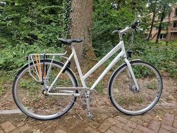 Mooie 28" inch dames fiets merk Trek 7 versnellingen  beschikbaar voor biedingen