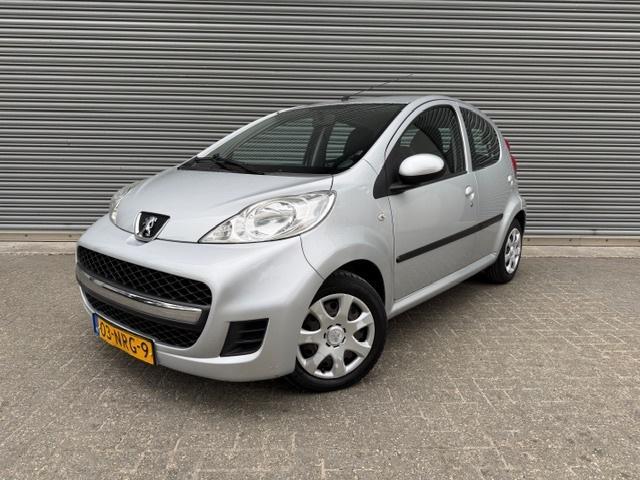 Peugeot 107 1.0-12V Urban Move, Auto's, Peugeot, Bedrijf, ABS, Airbags, Airconditioning, Elektrische ramen, Metallic lak, Radio