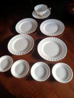 Royal Albert...Val D'or... petit four..gebakbordjes enkopje, Huis en Inrichting, Keuken | Servies, Ophalen of Verzenden, Zo goed als nieuw