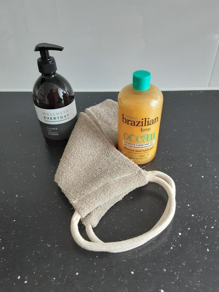 2 x SHOWER en BATH GEL  +  MASSAGEBAND, Sieraden, Tassen en Uiterlijk, Uiterlijk | Lichaamsverzorging, Zo goed als nieuw, Bad & Douche