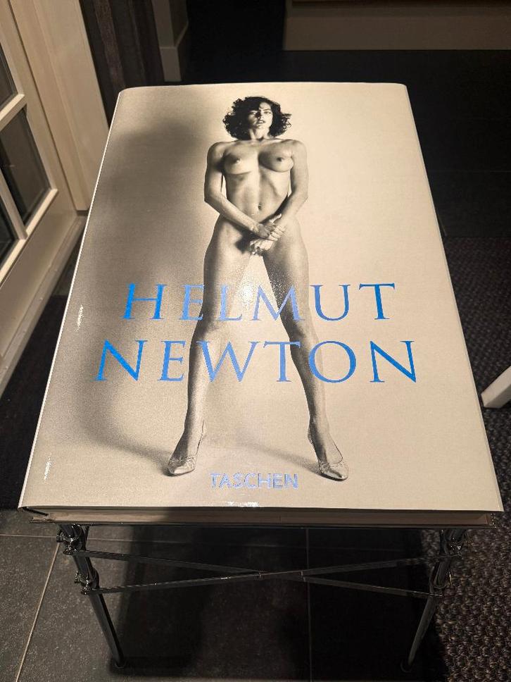 Helmut Newton Sumo fotografieboek TASCHEN, Boeken, Kunst en Cultuur | Fotografie en Design, Gelezen, Fotografen, Ophalen