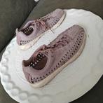 Nike Mayfly Woven Plum Fog Sail 40,5, Kleding | Dames, Schoenen, Nike, Ophalen of Verzenden, Sneakers of Gympen, Roze