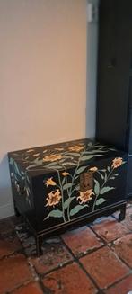 Mooie chinese kist met bloemmotieven, Huis en Inrichting, Woonaccessoires | Kisten, Gebruikt, 50 tot 100 cm, 50 tot 75 cm, 75 tot 100 cm
