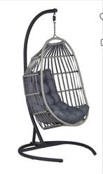 Hangstoel met standaard - Wicker lux en opvouwbaar SESIA, Huis en Inrichting, Fauteuils, Ophalen, Zo goed als nieuw, Metaal, 75 tot 100 cm