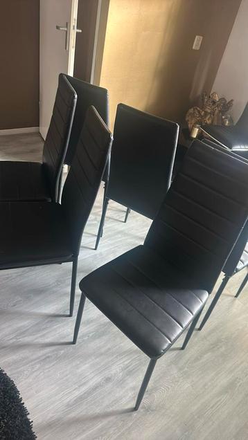 6 stoelen imitatieleer zwart beschikbaar voor biedingen