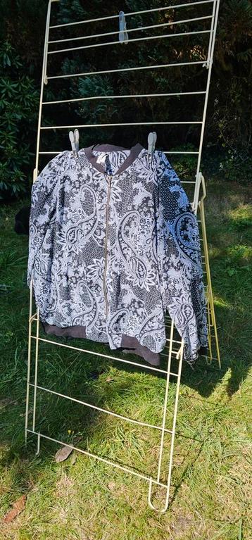 Miss Etam Vestje XXL beschikbaar voor biedingen