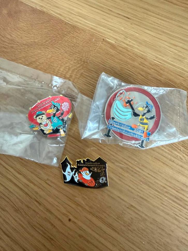 Kermis pins - oberhausen, Verzamelen, Speldjes, Pins en Buttons, Zo goed als nieuw, Ophalen