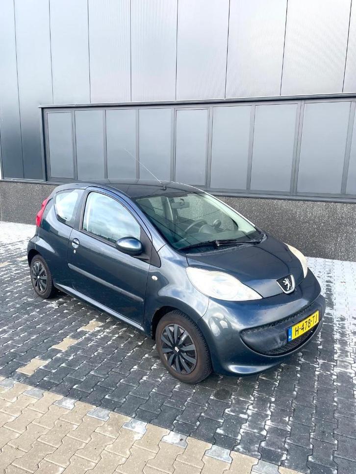 Peugeot 107 1.0 12V 3DR 2008 Grijs, Auto's, Peugeot, Particulier, Benzine, A, Hatchback, Handgeschakeld, Geïmporteerd, Zilver of Grijs