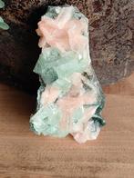 Apofyliet met stilbiet en chalcedoon, Verzamelen, Mineralen en Fossielen, Ophalen of Verzenden