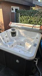 Leuke jacuzzi 6 persoons parelmoer 200x200x97cm, Tuin en Terras, Bubbelbaden en Hottubs, Ophalen, Gebruikt, Afdekzeil, Vast