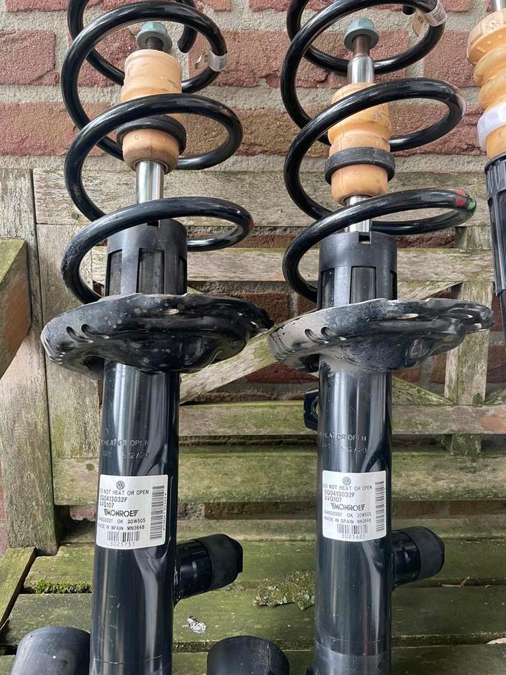 Schrokdempers voor en achter cupra ateca., Auto-onderdelen, Ophanging en Onderstel, Seat, Gebruikt, Ophalen of Verzenden