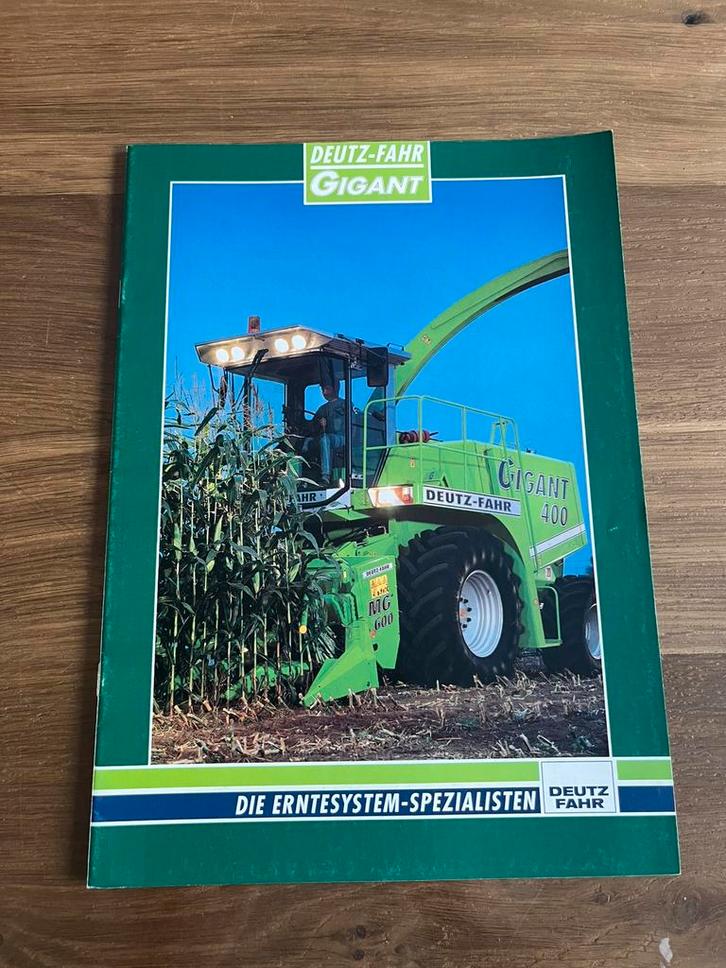 Deutz-Fahr Gigant 400 hakselaar folder, Boeken, Catalogussen en Folders, Zo goed als nieuw, Ophalen of Verzenden