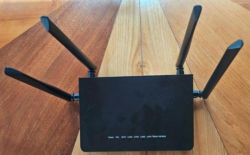 Simkaart 4G router 64 clients met 1 simkaart zie de foto's *, Computers en Software, Routers en Modems, Zo goed als nieuw, Router