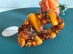 R273/ Grote twee kleurige vintage AMBER armband, Overige materialen, Verzenden, X, X