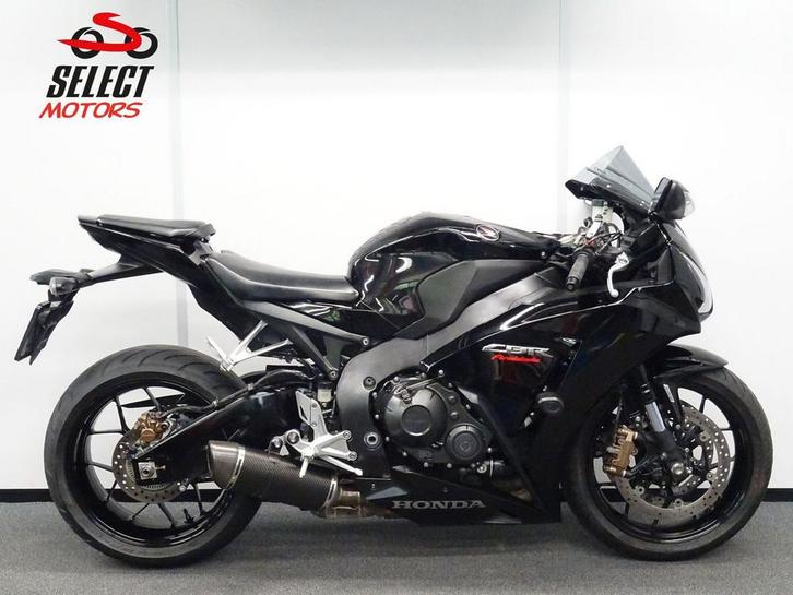 HONDA CBR 1000 RR FIREBLADE CBR1000RR (bj 2016), Motoren, Motoren | Honda, Super Sport, meer dan 35 kW, 4 cilinders, Motorrijbewijs A