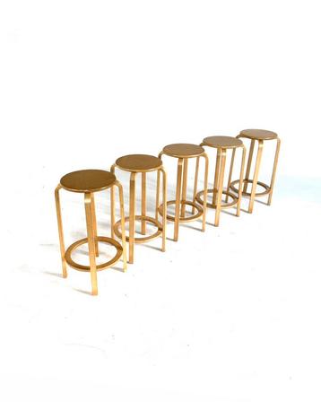 Set van 5 vintage plywood barkrukken ‘80 beschikbaar voor biedingen