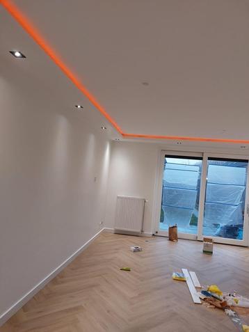  stucadoor tegelzetter schilder latex spuiten Pvc leggen  beschikbaar voor biedingen