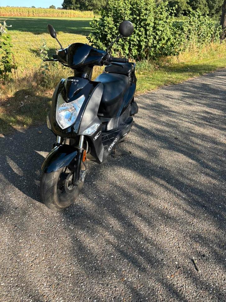 Kymco Agility 50cc 14811km -2017 geel kenteken, Fietsen en Brommers, Scooters | Kymco, Zo goed als nieuw, Agility, Maximaal 45 km/u