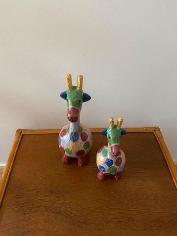 Vitage giraffen beschikbaar voor biedingen