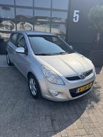 Hyundai i20 1.2i DynamicVersion, Gebruikt, 4 cilinders, Bedrijf, Handgeschakeld