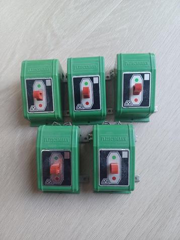 5x Fleischmann 6921 signaalschakelaar beschikbaar voor biedingen