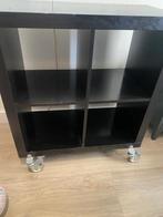 Zwarte Kalax kast met 4 vakken en wieltjes, Met plank(en), Gebruikt, Ophalen of Verzenden, Minder dan 100 cm