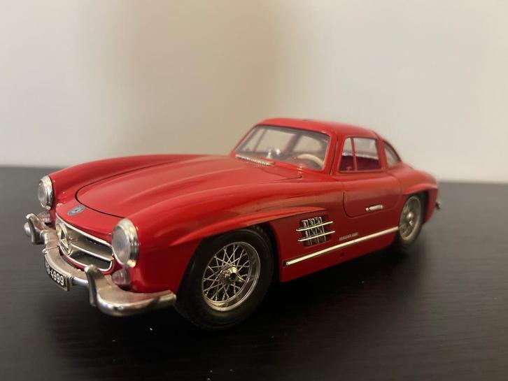 Bburago 1/18 Mercedes 300 SL, Hobby en Vrije tijd, Modelauto's | 1:18, Zo goed als nieuw, Auto, Bburago, Ophalen of Verzenden