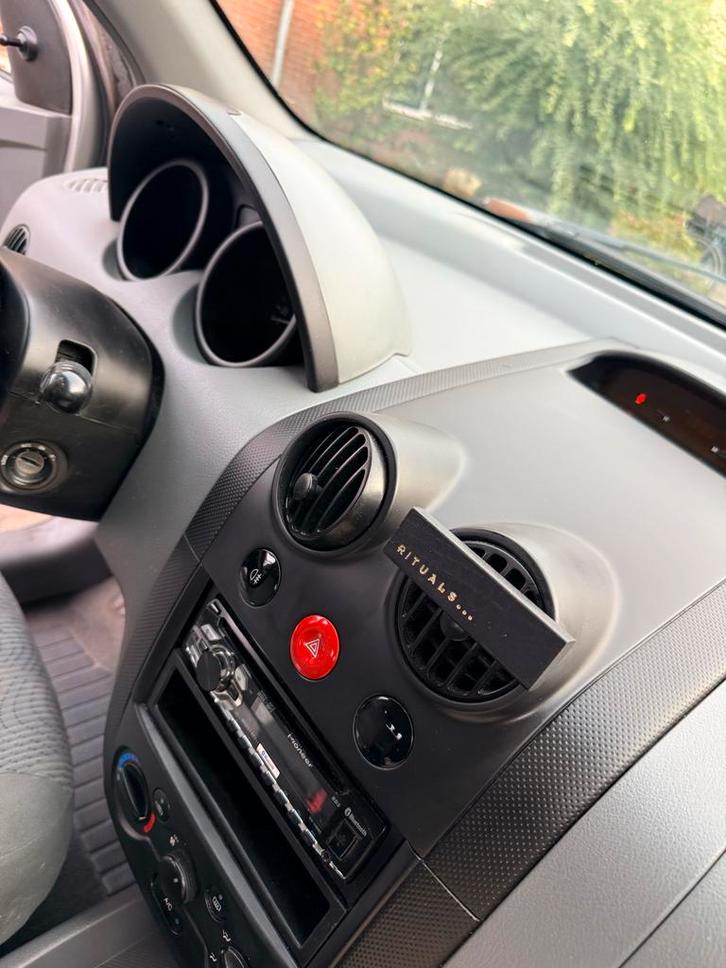 Daewoo Kalos 1.4 2004 Grijs, Auto's, Daewoo, Bedrijf, Kalos, Benzine, E, Hatchback, Handgeschakeld, Origineel Nederlands, Zilver of Grijs