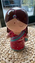 Spaarpot in de vorm van een meisje, Ophalen of Verzenden, Gebruikt, Steen, Aardewerk of Keramiek, Overige thema's