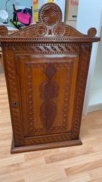 Vintage, “antieke” Scandinavisch wandkastje, Ophalen, Gebruikt