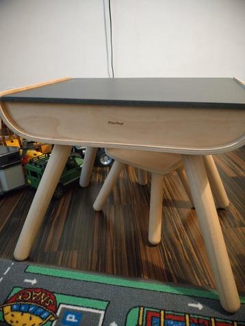 Bureau voor peuter/kleuter Plantoys  beschikbaar voor biedingen